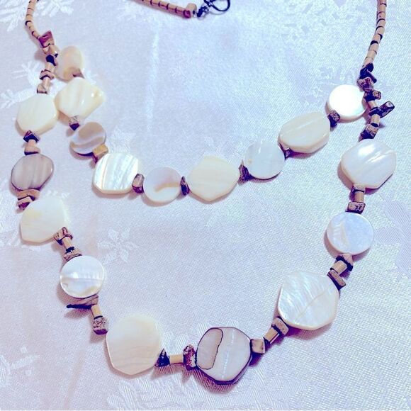 Mother of Pearl & Natural Stone Necklace 26” Hawaiian Islands Vibe Gorgeous - Picture 2 of 4